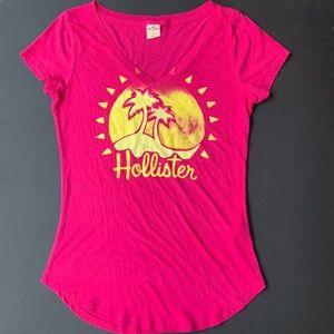 Hollister Pink Short Sleeve Shirt with Tropical Sun & Palm Tree Print in Yellow
